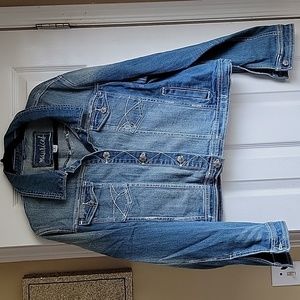 Cropped denim jacket